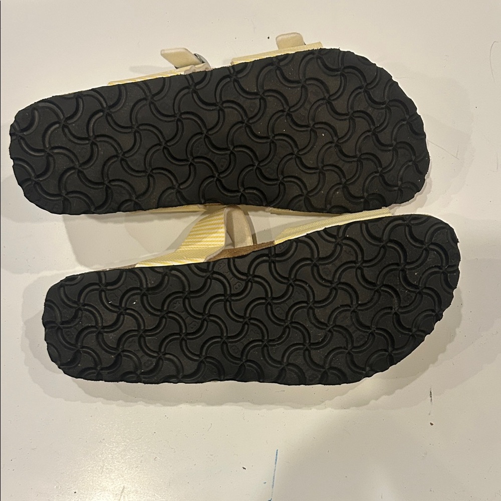 Birki’s - Yellow Striped Women's Sandals - size 7 (runs a little big) **Like New - Picture 3 of 6